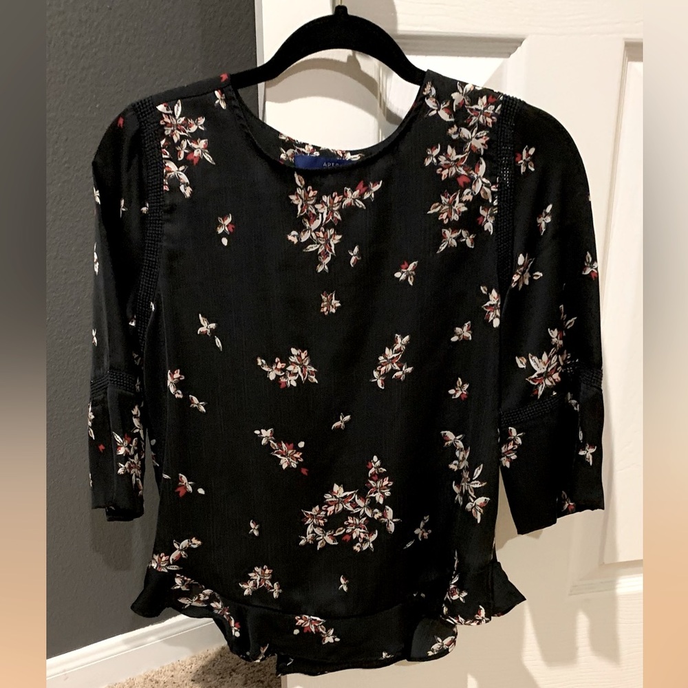 Apt 9 Petite XS Formal Black Satin blouse perfect for office wear